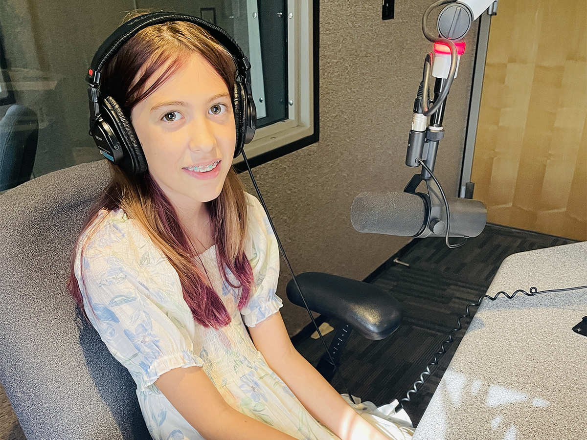 Pianist Evelyn Hannah in the KBAQ studio.